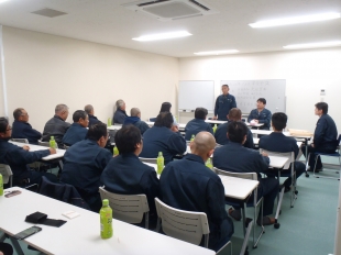 画像：12/13社内安全会議(芳賀俊一講師特別指導)1