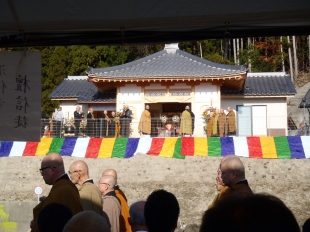 画像：洞仙時　見守り観音堂　完成しました。1
