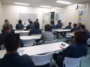 画像：平成29年8月度社内安全会議開催2