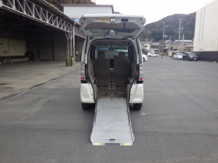 画像：車いす仕様車納車しました。2